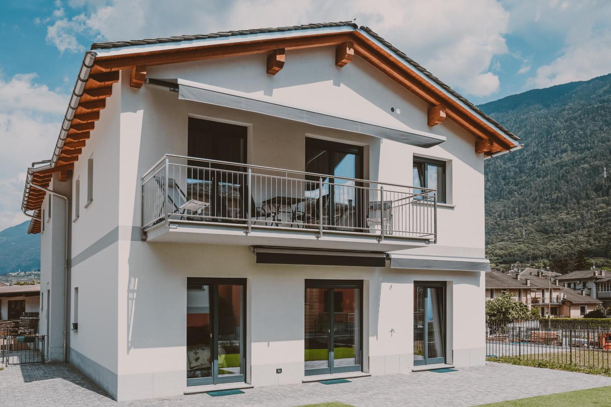 Apartament Residenza 39 - 900 M To Bernina Express Tirano Zewnętrze zdjęcie